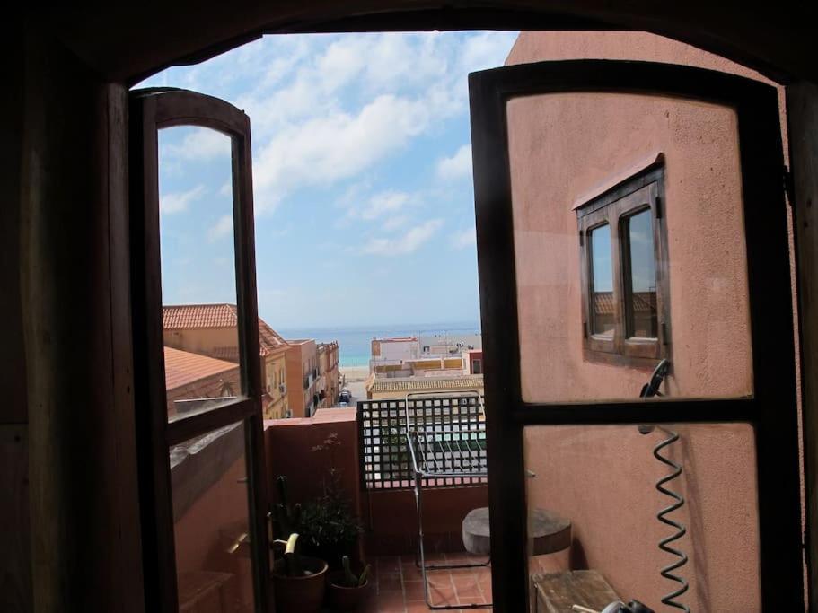 Appartamento Sea Views / Fabulous Attic / Fast Fibre Optic Tarifa Esterno foto